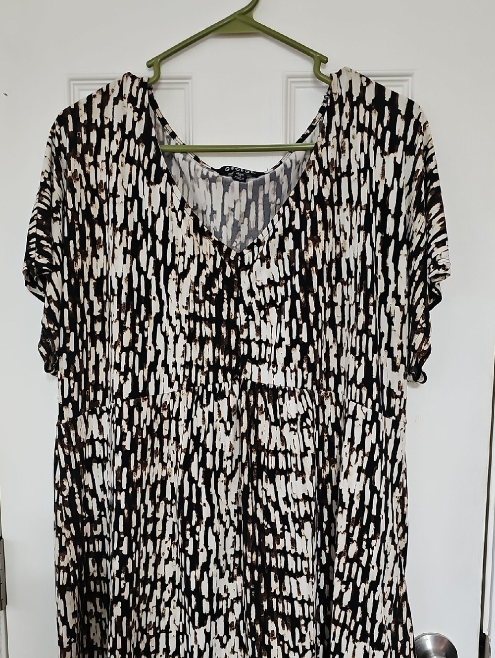 George Black & Cream Abstract V-Neck Tunic with Brown Accents